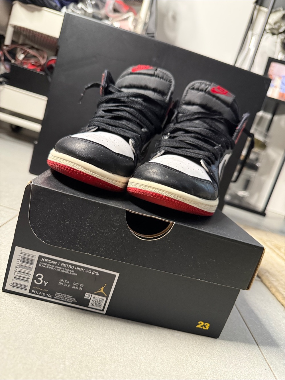 Retro Jordan 1s Kids' Sneakers - Black/White/Red